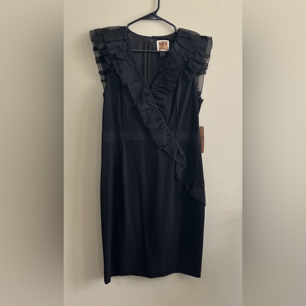 NUE by Shani black sleeveless midi dress with built in shape wear size 12 new